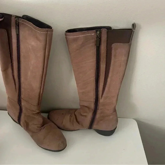 Blonde boots 8 - Picture 5 of 7